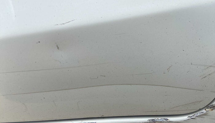 2014 Maruti Celerio VXI AMT, Petrol, Automatic, 64,994 km, Rear left door - Minor scratches