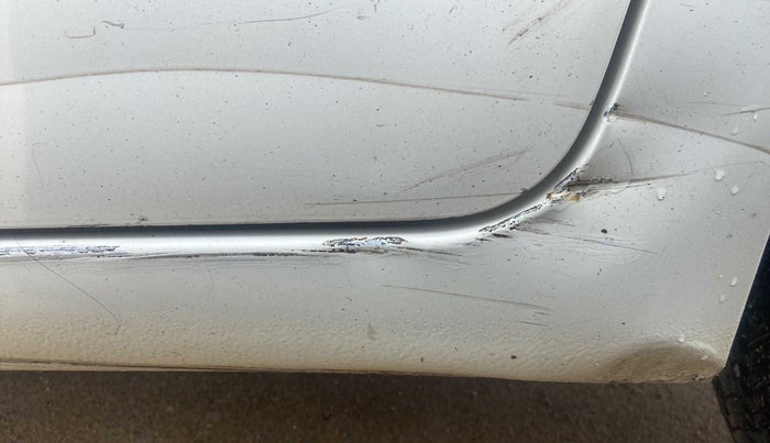 2014 Maruti Celerio VXI AMT, Petrol, Automatic, 64,994 km, Left running board - Minor scratches