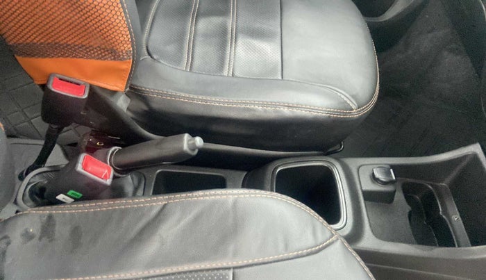 2019 Renault Kwid CLIMBER 1.0 AMT, Petrol, Automatic, 8,930 km, Gear Lever