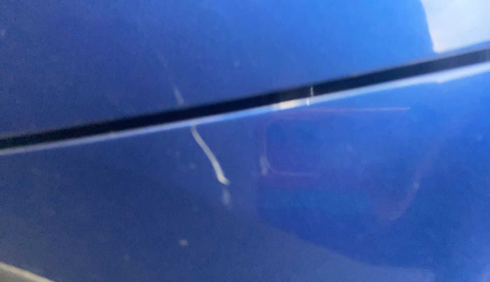 2019 Renault Kwid CLIMBER 1.0 AMT, Petrol, Automatic, 8,930 km, Right fender - Minor scratches