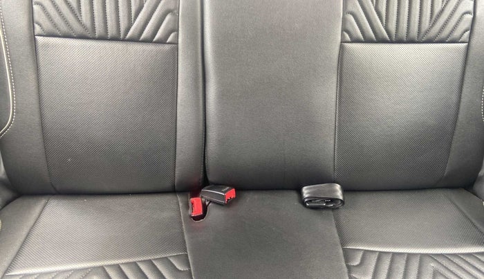 2020 Maruti New Wagon-R ZXI 1.2 AMT, Petrol, Automatic, 24,786 km, Second-row left seat - Cover slightly stained