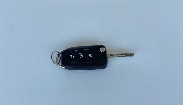 2019 Tata Harrier XM 2.0L KRYOTEC, Diesel, Manual, 63,430 km, Key Close Up