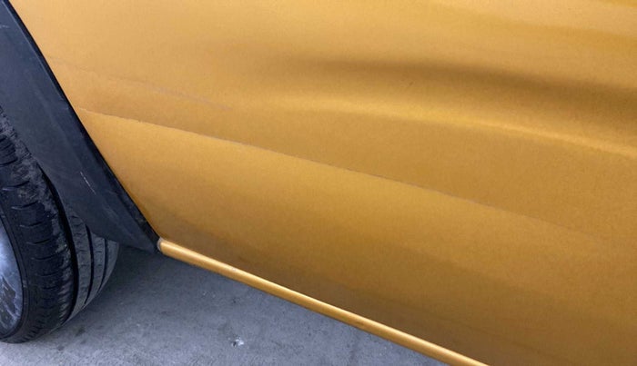 2022 Renault TRIBER RXL MT, Petrol, Manual, 49,749 km, Right rear door - Minor scratches