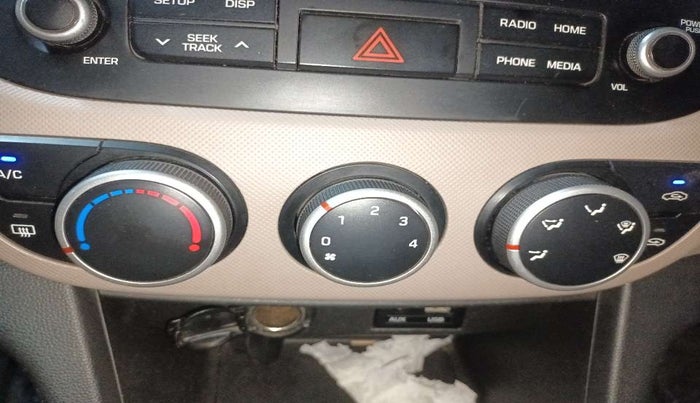 2018 Hyundai Grand i10 SPORTZ (O) AT 1.2 KAPPA VTVT, Petrol, Automatic, 27,773 km, AC Unit - Car heater not working