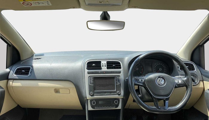 2017 Volkswagen Ameo HIGHLINE1.2L PLUS 16 ALLOY, Petrol, Manual, 65,814 km, Dashboard