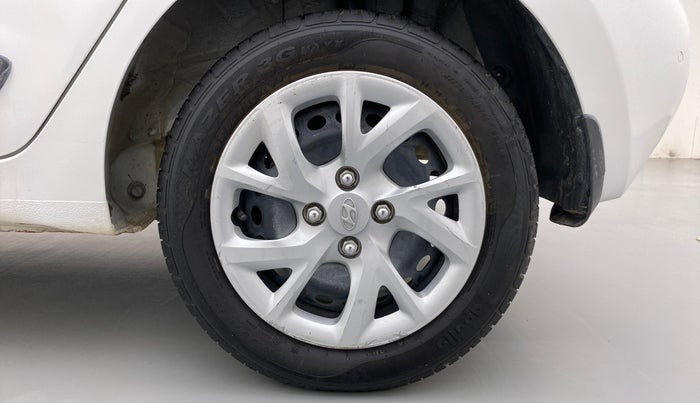 2018 Hyundai Grand i10 SPORTZ 1.2 KAPPA VTVT, Petrol, Manual, 14,903 km, Left Rear Wheel