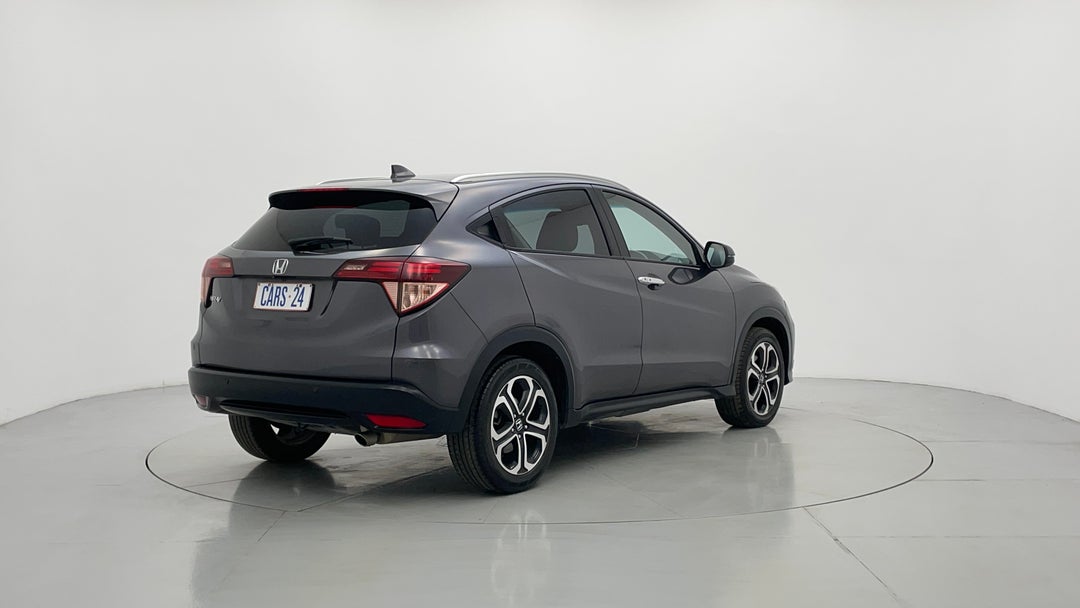 Right Back Diagonal (45- Degree) View