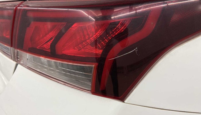 2020 Hyundai Verna SX 1.5 VTVT, Petrol, Manual, 47,841 km, Right tail light - Minor scratches