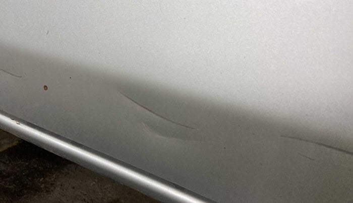 2011 Toyota Etios V, Petrol, Manual, 69,079 km, Front passenger door - Slightly dented