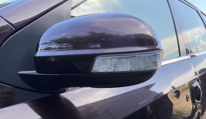 2018 Mahindra XUV500 W5, Diesel, Manual, 96,878 km, Left rear-view mirror - Indicator light has minor damage