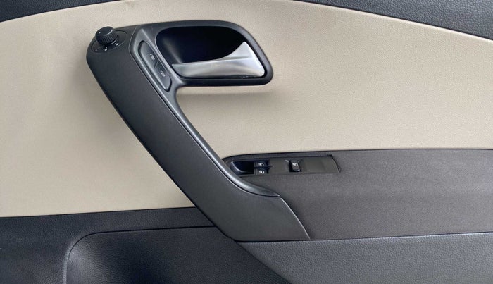 2011 Volkswagen Polo HIGHLINE1.2L, Petrol, Manual, 19,224 km, Driver Side Door Panels Control