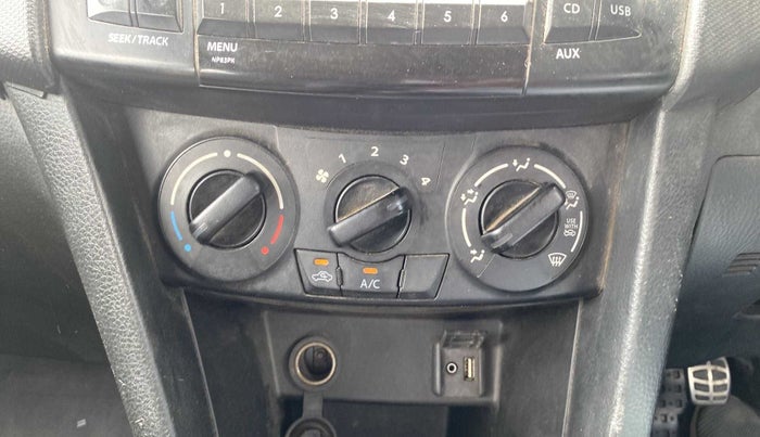 2015 Maruti Swift VDI ABS, Diesel, Manual, 81,040 km, AC Unit - Front vent has minor damage