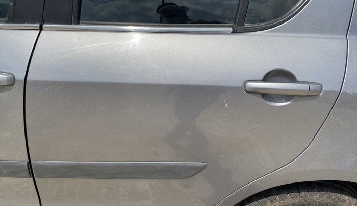 2015 Maruti Swift VDI ABS, Diesel, Manual, 81,040 km, Rear left door - Minor scratches