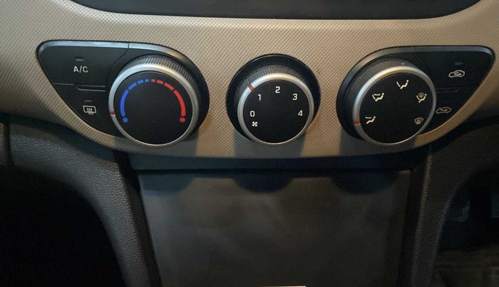 2015 Hyundai Xcent S 1.2, Petrol, Manual, 1,11,546 km, AC Unit - Car heater not working