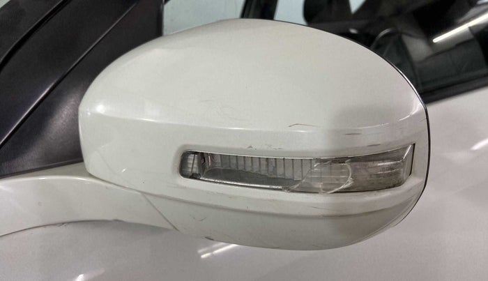 2013 Maruti Swift VXI, Petrol, Manual, 88,991 km, Left rear-view mirror - Indicator light not working