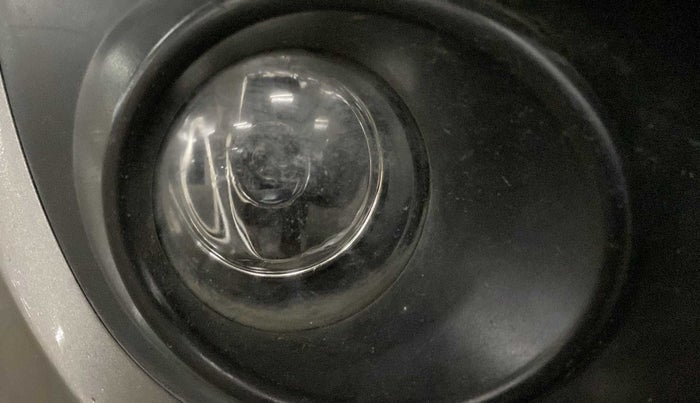 2014 Maruti Swift VXI, Petrol, Manual, 57,389 km, Right fog light - Not working