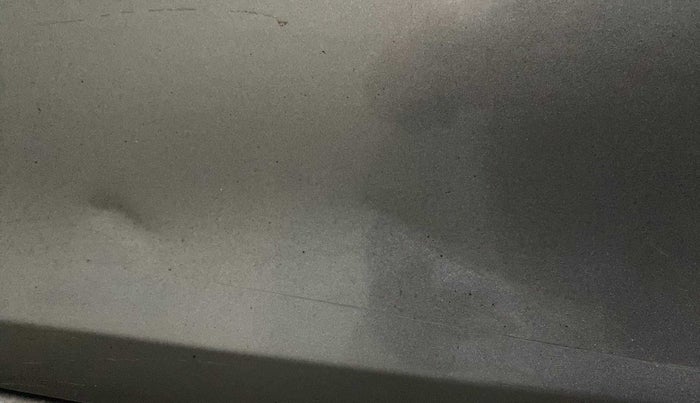 2014 Maruti Swift VXI, Petrol, Manual, 57,389 km, Front passenger door - Minor scratches