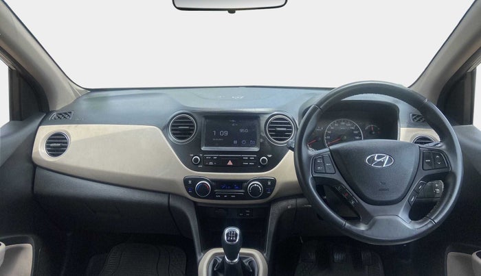 2017 Hyundai Grand i10 ASTA 1.2 KAPPA VTVT, Petrol, Manual, 33,511 km, Dashboard