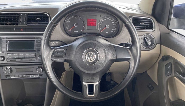 2013 Volkswagen Vento HIGHLINE 1.6 MPI, Petrol, Manual, 52,734 km, Steering Wheel Close Up