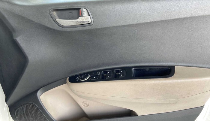 2014 Hyundai Xcent S 1.2, Petrol, Manual, 73,916 km, Driver Side Door Panels Control