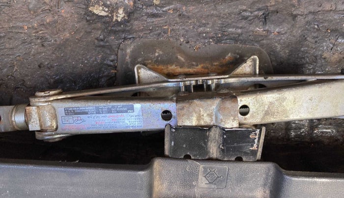 2014 Honda City 1.5L I-VTEC SV, Petrol, Manual, 1,01,973 km, Dicky (Boot door) - Tool missing