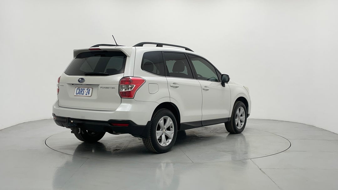 Right Back Diagonal (45- Degree) View