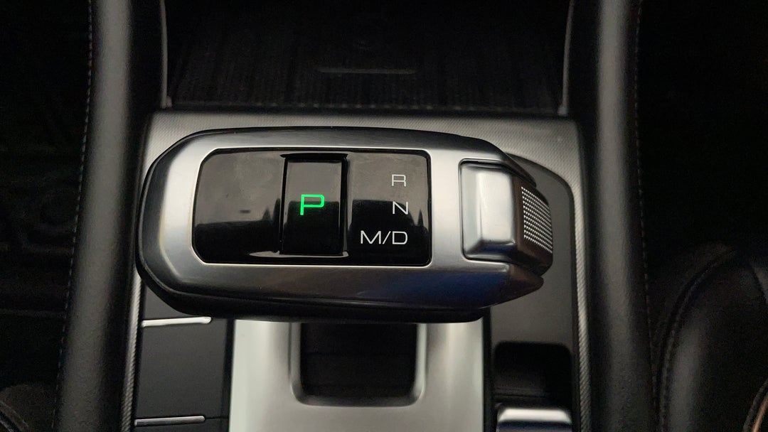 2022 GWM Ute Cannon-X (4x4), Automatic, 48582 km, Gear Lever 