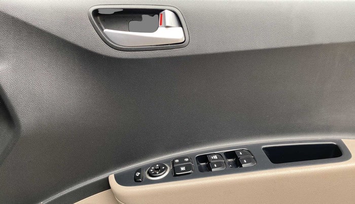 2020 Hyundai Grand i10 SPORTZ 1.2 KAPPA VTVT, Petrol, Manual, 22,600 km, Driver Side Door Panels Control