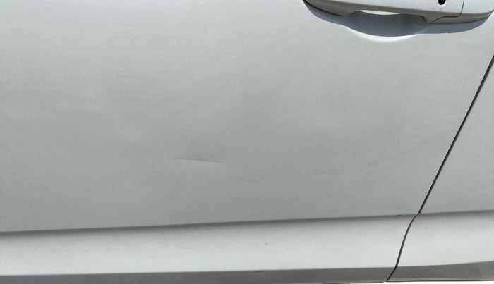 2018 Honda Amaze 1.5L I-DTEC V CVT, Diesel, Automatic, 95,000 km, Front passenger door - Slightly dented