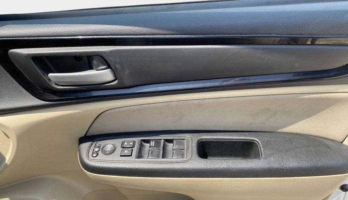 2018 Honda Amaze 1.5L I-DTEC V CVT, Diesel, Automatic, 95,000 km, Driver Side Door Panels Control