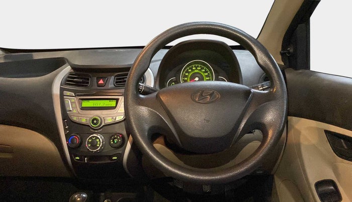 2016 Hyundai Eon MAGNA +, Petrol, Manual, 74,172 km, Steering Wheel Close Up