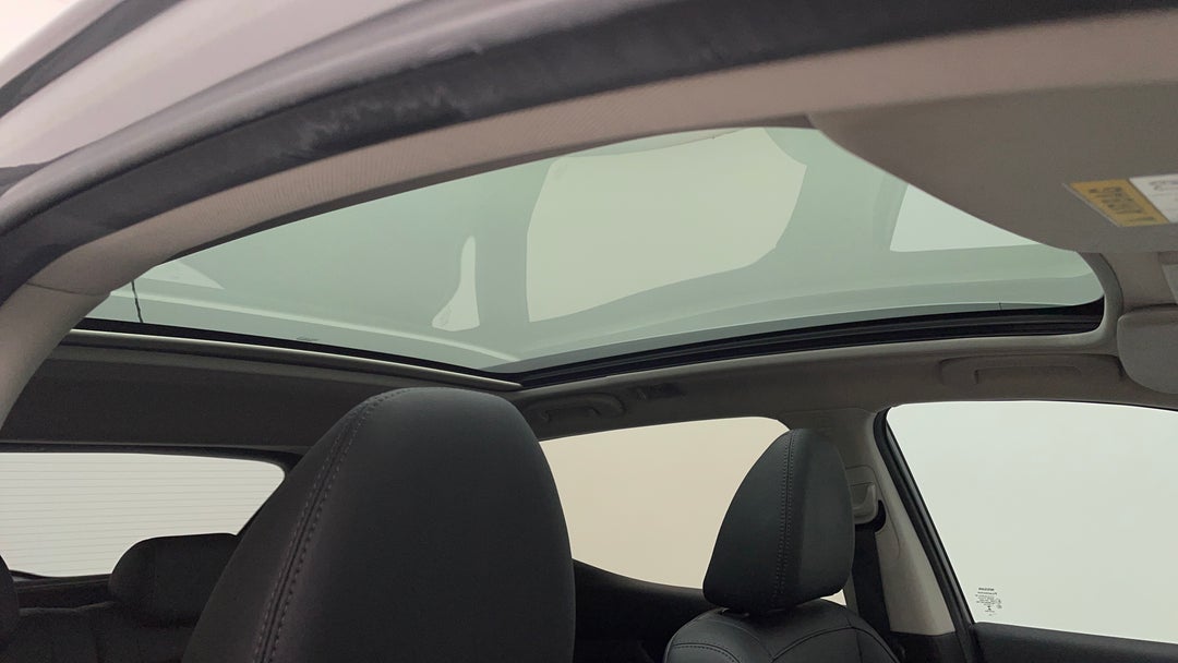 Interior Sunroof/Moonroof