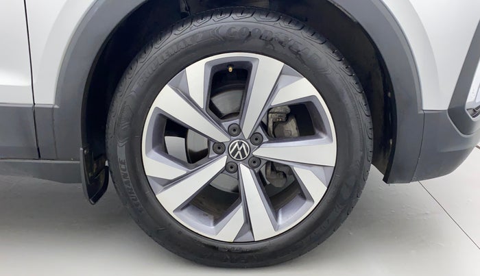 2022 Volkswagen TAIGUN TOPLINE 1.0 TSI AT, Petrol, Automatic, 5,909 km, Right Front Wheel
