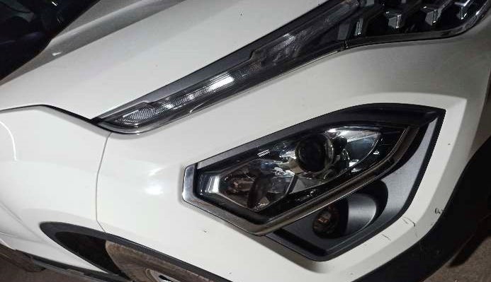 2022 Tata Safari XMA, Diesel, Automatic, 20,858 km, Front bumper - Minor scratches