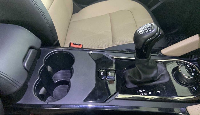 2022 Tata Harrier XZA PLUS 2.0L KAZIRANGA, Diesel, Automatic, 976 km, Gear Lever