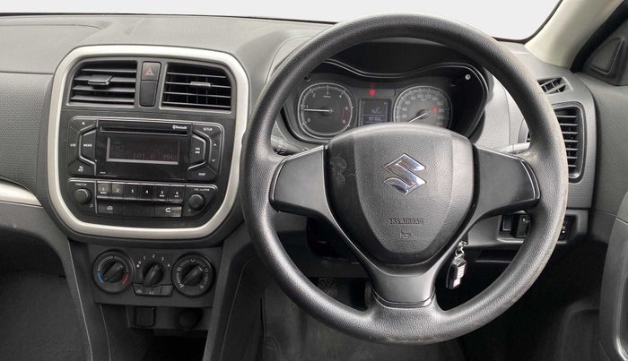 2017 Maruti Vitara Brezza LDI (O), Diesel, Manual, 99,717 km, Steering Wheel Close Up