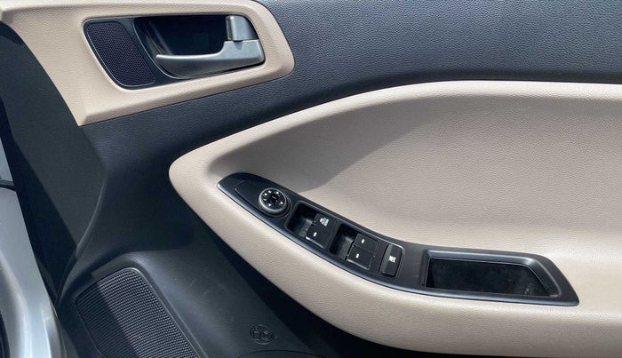 2018 Hyundai Elite i20 MAGNA EXECUTIVE 1.2, Petrol, Manual, 71,511 km, Driver Side Door Panels Control