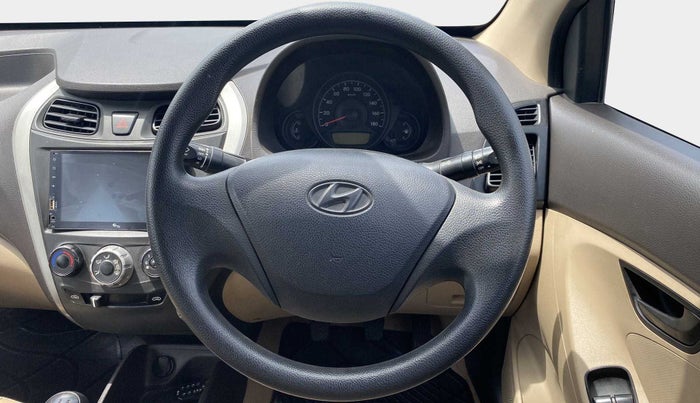 2018 Hyundai Eon ERA +, Petrol, Manual, 19,744 km, Steering Wheel Close Up