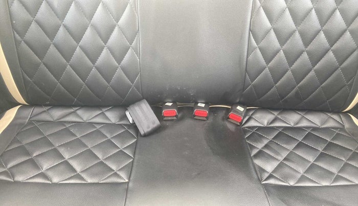 2021 Maruti Alto VXI PLUS, Petrol, Manual, 16,314 km, Second-row right seat - Cover slightly stained