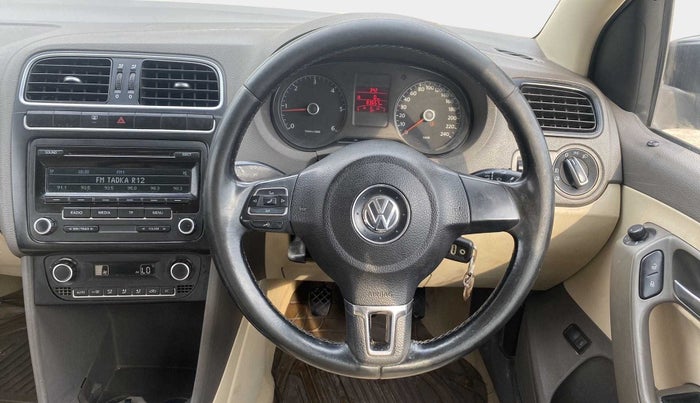 2013 Volkswagen Vento HIGHLINE DIESEL 1.6, Diesel, Manual, 83,708 km, Steering Wheel Close Up