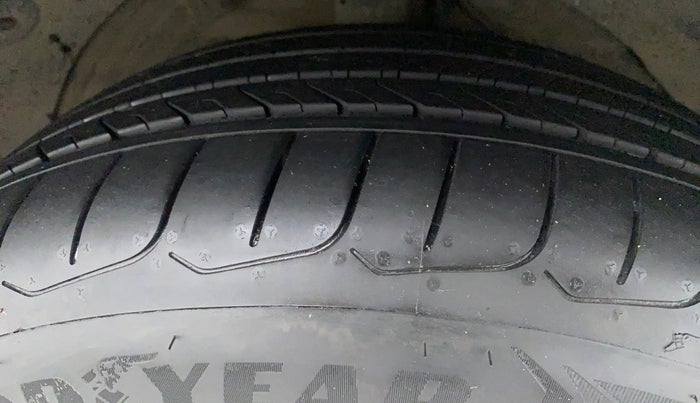 2020 MG HECTOR SHARP HYBRID 1.5 PETROL, Petrol, Manual, 73,873 km, Right Front Tyre Tread