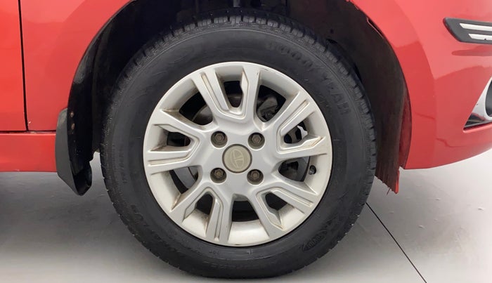 2018 Tata Tiago XZ PETROL, Petrol, Manual, 39,246 km, Right Front Wheel
