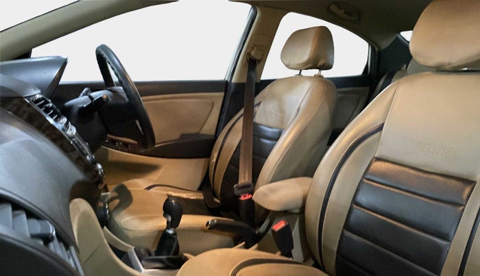 2012 Hyundai Verna FLUIDIC 1.6 VTVT SX, Petrol, Manual, 40,173 km, Right Side Front Door Cabin