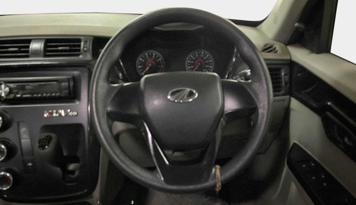 2016 Mahindra Kuv100 K4 D 6 STR, Diesel, Manual, 91,763 km, Steering Wheel Close Up