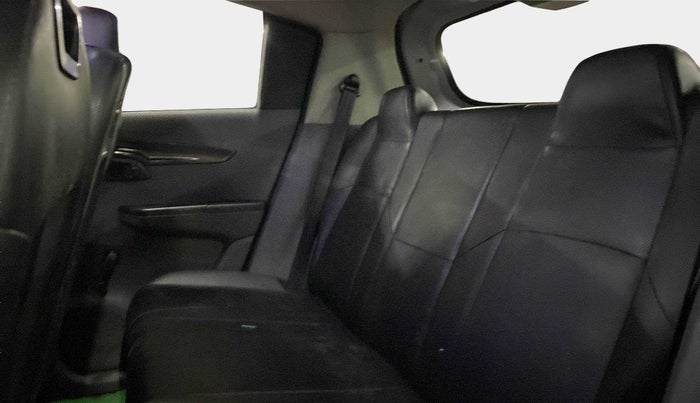 2018 Mahindra KUV 100 NXT K2+ P 6 STR, Petrol, Manual, 21,057 km, Right Side Rear Door Cabin