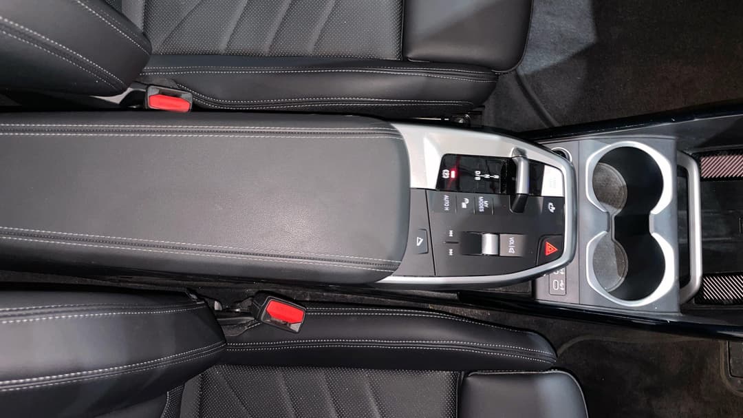 2024 BMW Ix1 Edrive20 Xline, Automatic, 46578 km, Center Console