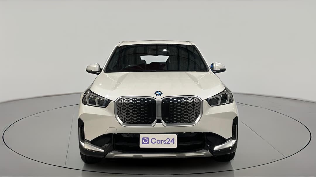 2024 BMW Ix1 Edrive20 Xline, Automatic, 46578 km, Front View