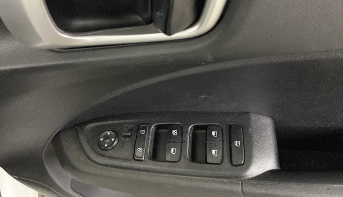 2021 Hyundai VENUE S 1.2, Petrol, Manual, 32,868 km, Right front window switch / handle - Master window function not working