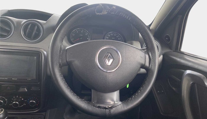 2014 Renault Duster 85 PS RXE DIESEL, Diesel, Manual, 1,23,236 km, Steering Wheel Close Up