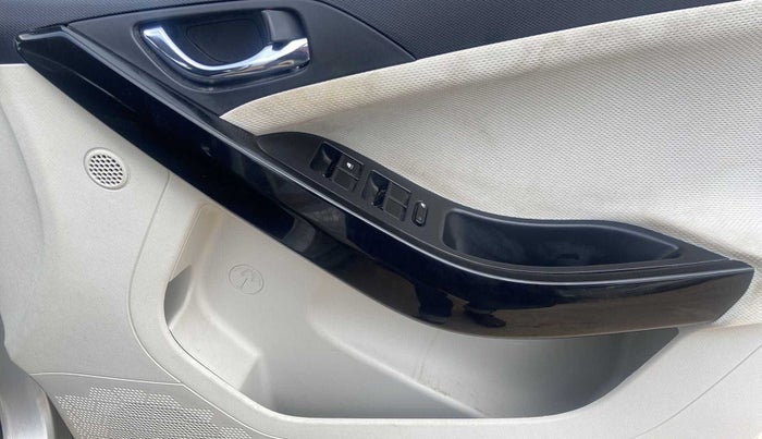 2020 Tata NEXON XZA PLUS PETROL, Petrol, Automatic, 21,925 km, Driver Side Door Panels Control